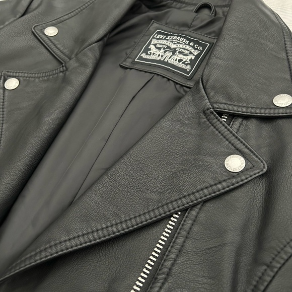 Levi’s Leather Jacket - Picture 4 of 4